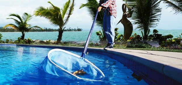 cleaning pool
